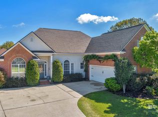 19166 Fairfax Dr, Fairhope, AL 36532