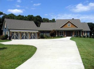 547 Kenwood Rd, Fayetteville, GA 30214