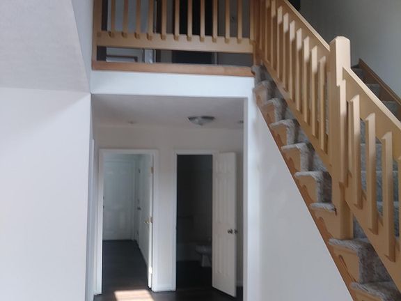 4th image of 17 Pennington Ave