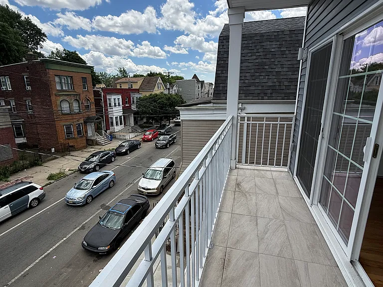 357-359 S 11th St #3 — Photo 28