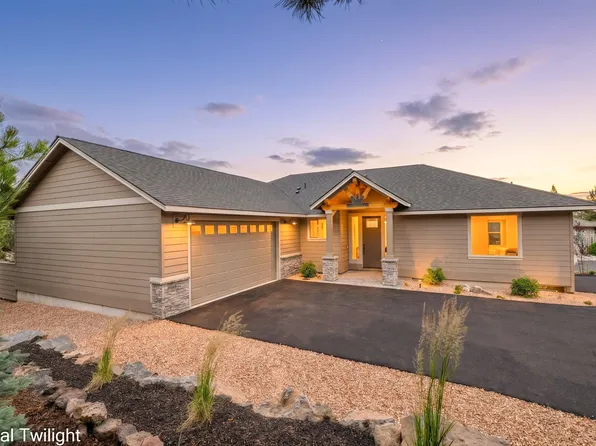 623 Goshawk Dr, Redmond, OR 97756