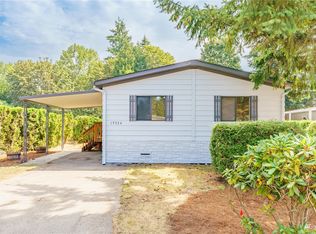 19324 Hollyhills Dr NE, Bothell, WA 98011