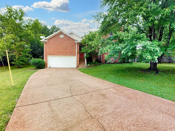 1808 Meadowglen Cir, Mount Juliet, TN 37122