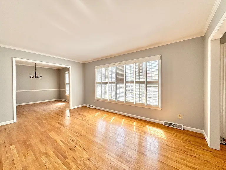 6104 Buckhorn Rd — Photo 5