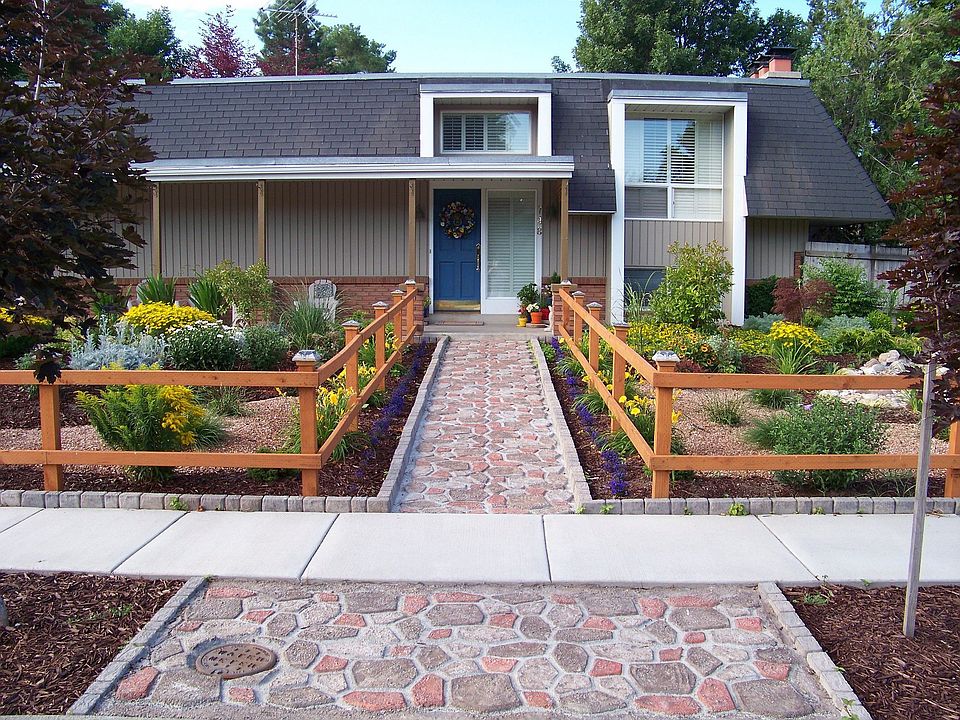 Front yard garden