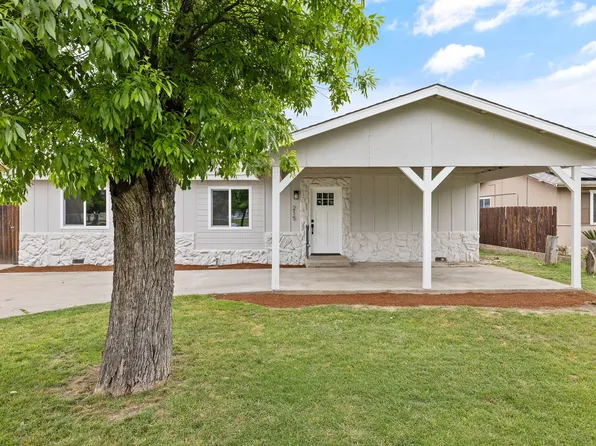 215 Lombardy Lane, Lemoore, CA 93245