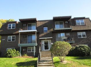 668 Robbins Ave APT 13, Dracut, MA 01826