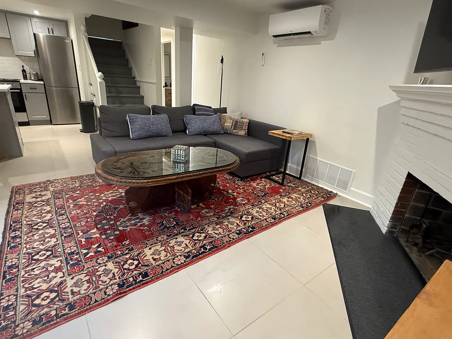 2 bed, 980 sqft, $3,600 — Photo 3