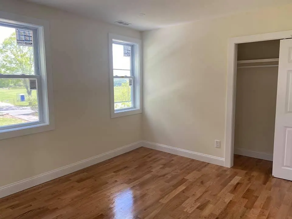 55 Hospital Ave - Apt 2 — Photo 4