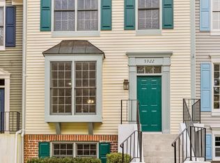 5922 Baron Kent Ln, Centreville, VA 20120
