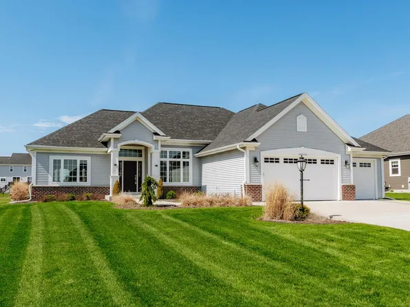 N46W22348 Boxleaf LANE, Pewaukee, WI 53072