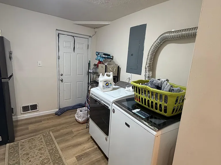 301 S Fillmore St #BASEMENT — Photo 14