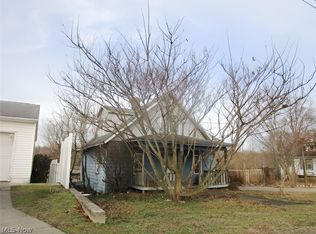 804 Hocking Rd, Belpre, OH 45714