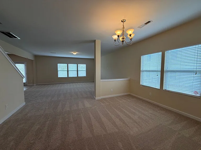1328 Shaw Ave — Photo 5