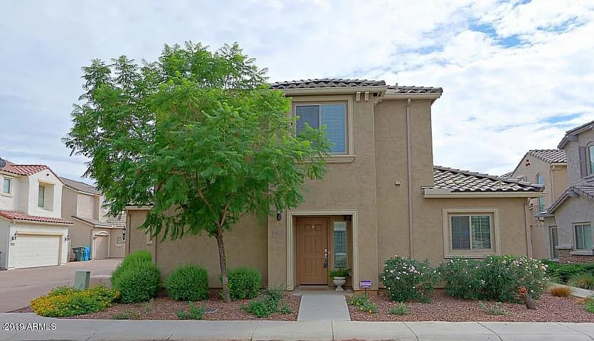 3 bed, 2.5 bath, 1655 sqft, $2,150 — Photo 4