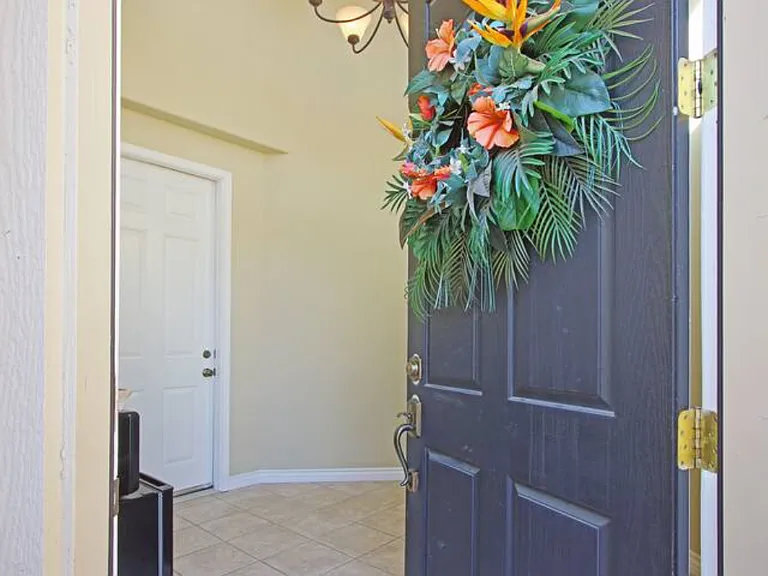 2106 Lighthouse Cir — Photo 9