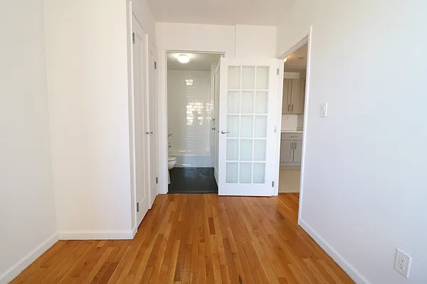 Rented by Akam Sales and Brokerage | media 11