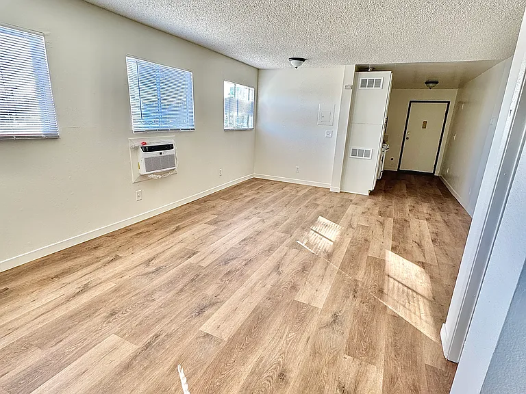11225 Cumpston St #201 — Photo 4