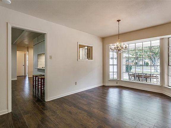 4th image of 6404 Espana Dr