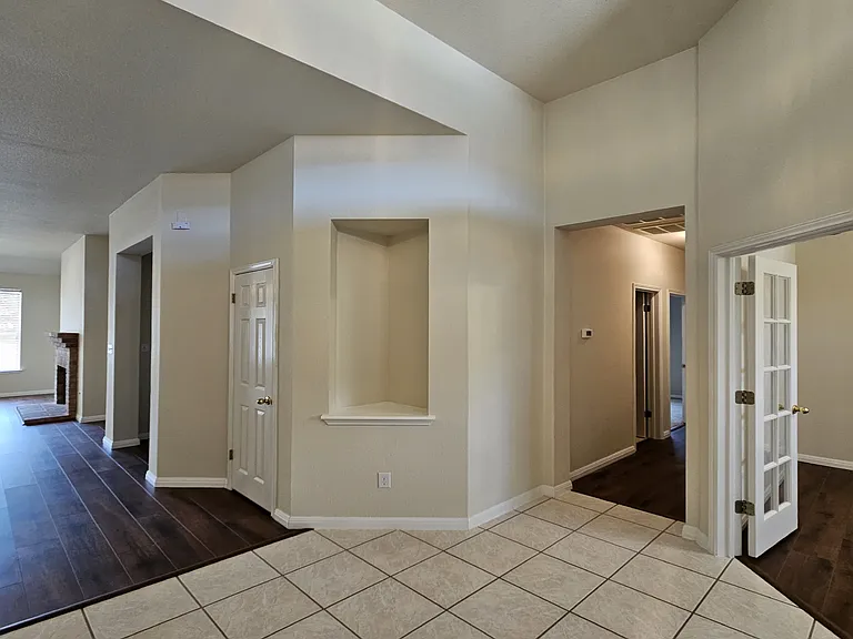 1008 Laurel Glen Blvd — Photo 4