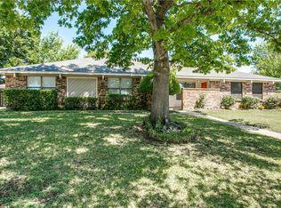 2934 Gray Oak Dr, Euless, TX 76039