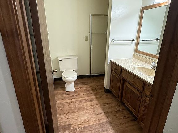 4th image of 1901 Ridgeway Dr #77