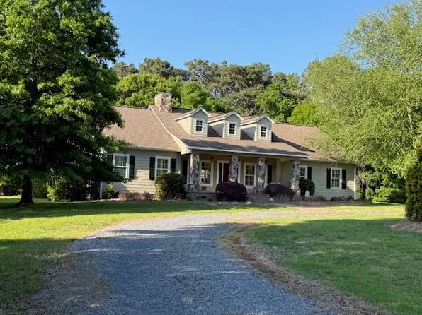 105 Hunt Bend Rd W, Calhoun, GA 30701