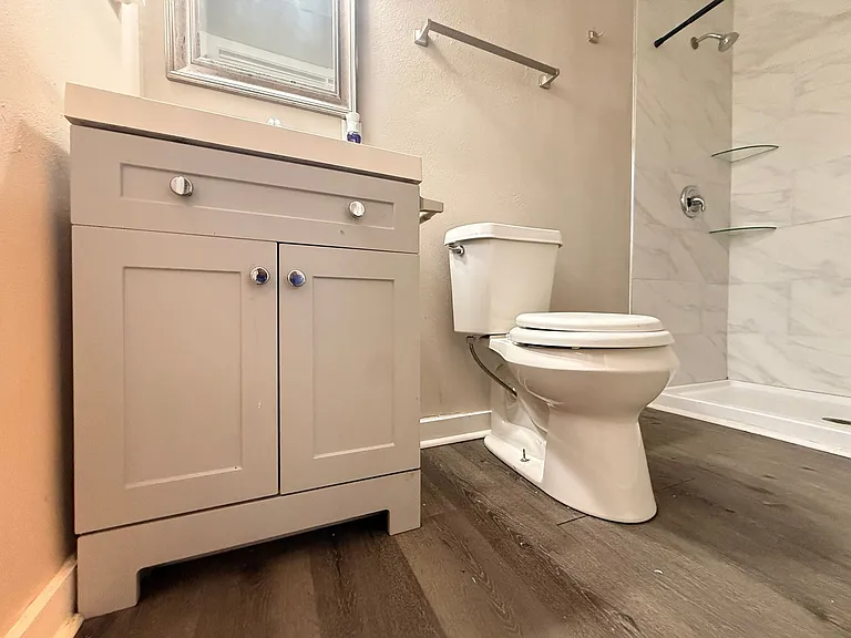 810 Glencrest Ln — Photo 15