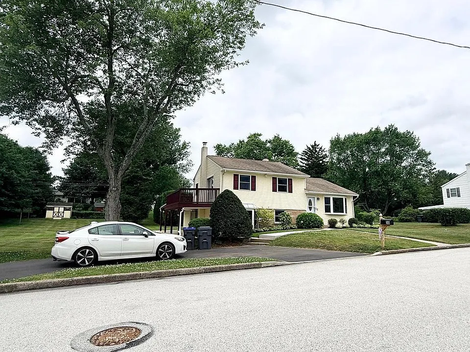 30 Ursinus Ave