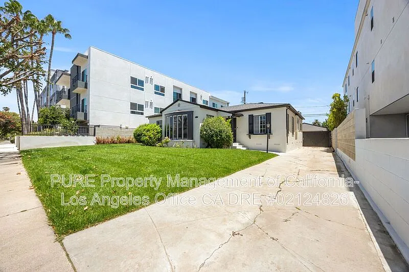 3 bed, 1.5 bath, 1570 sqft, $5,495 — Photo 3