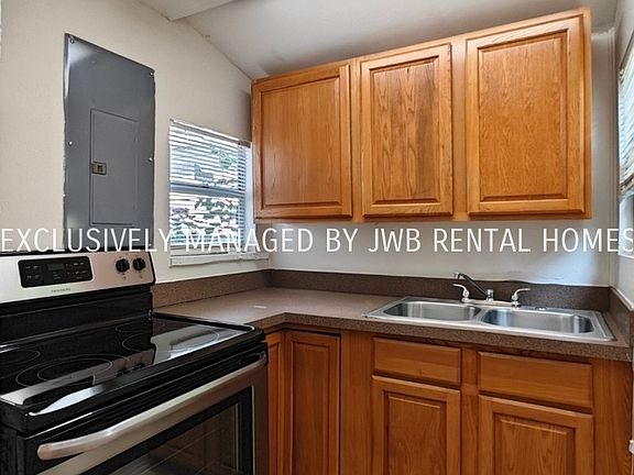 5th image of 1052 Willow Branch Ave #3