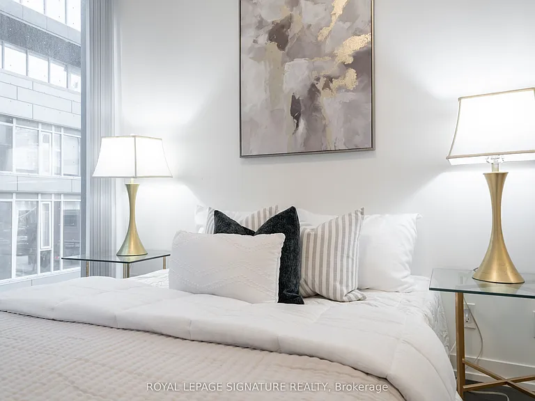 60 Shuter St #203 — Photo 22