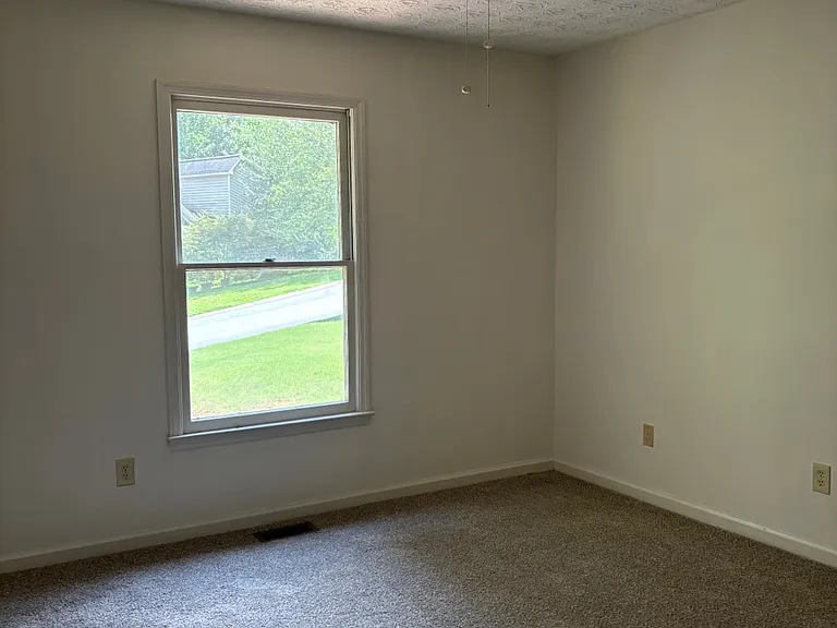 Front guest bedroom