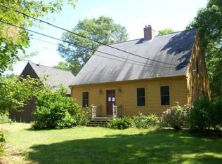790 Glebe St, Taunton, MA 02780