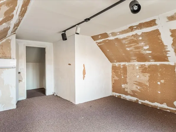 84-21 120th Street image 23 of 24