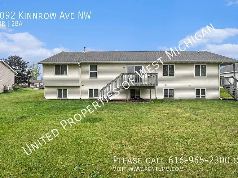 2092 Kinnrow Ave NW — Photo 17