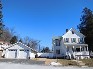 8 Ekstrom St, Dover, NJ 07801