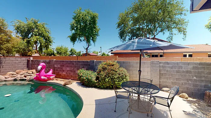 4 bed, 2.0 bath, $2,695 — Photo 3