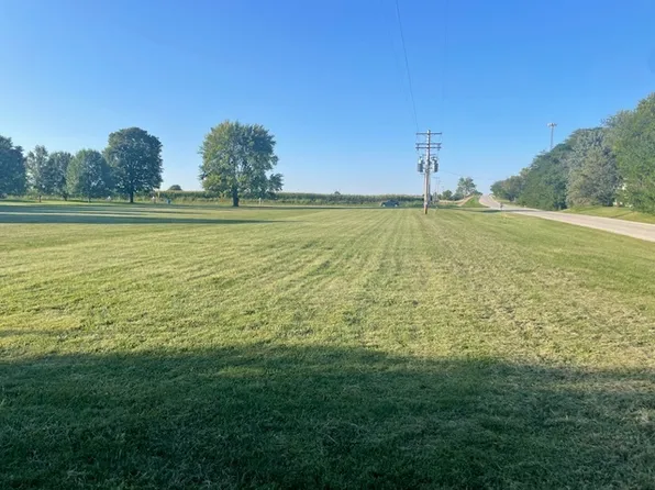 837 E 1700 North Rd, Monticello, IL 61856