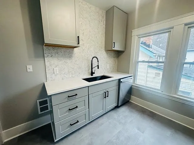 1428 Maile Ave #2 — Photo 2