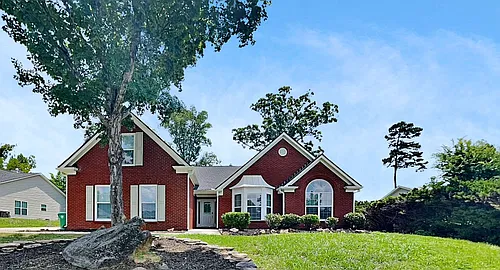 4000 Moore Creek Dr Photo 1