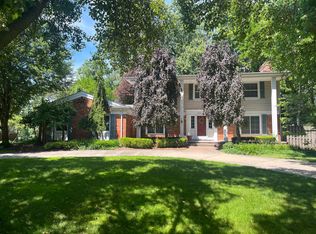 3111 Myddleton Dr, Troy, MI 48084