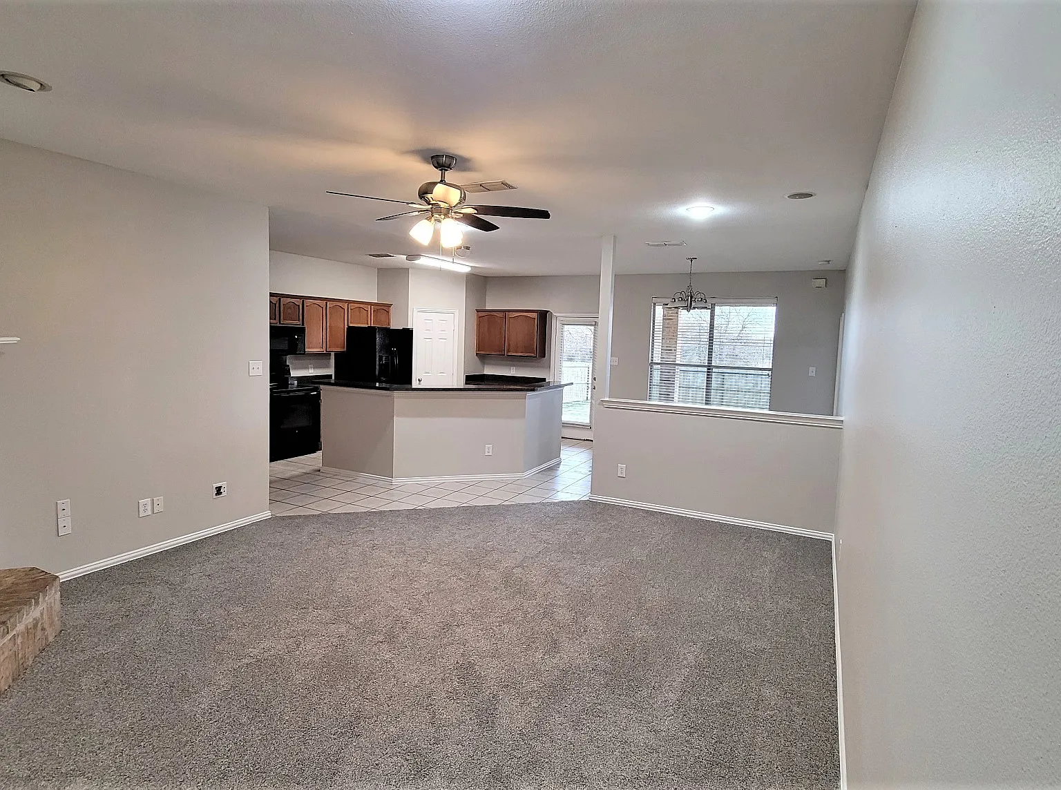 3 bed, 1646 sqft, $1,995 — Photo 3