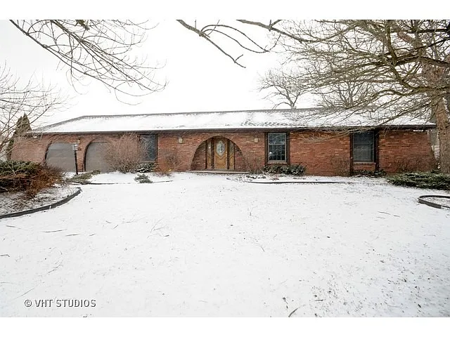 2941 E Shagbark Trl photo 1