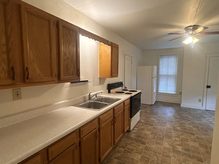 143 S Main St #C — Photo 2