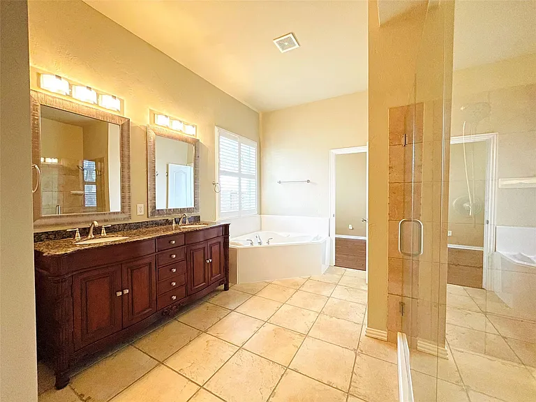 40 Emerald Pond Dr — Photo 14