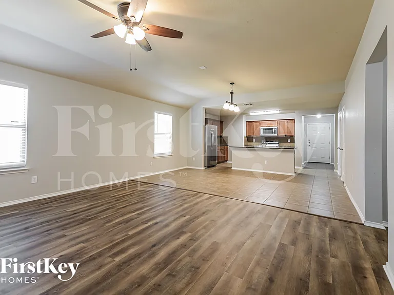 1413 Waco Turner — Photo 2