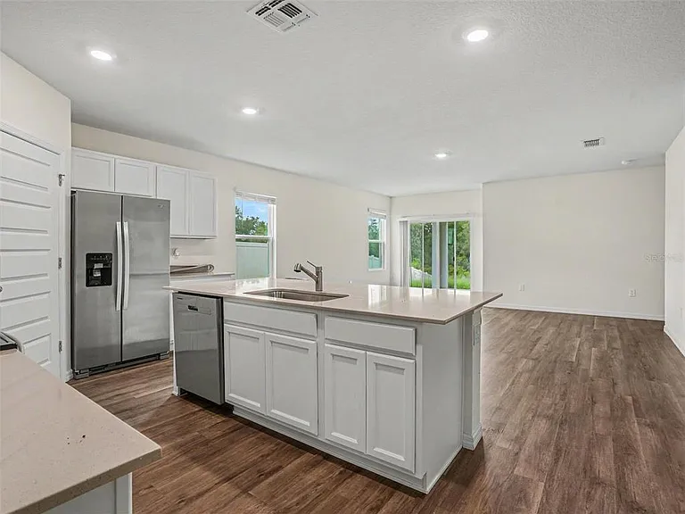 3377 Wakefield Dr — Photo 6
