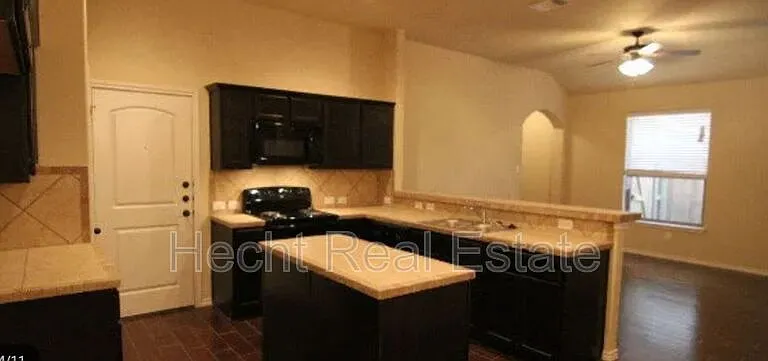 526 Creekside Cir #1 — Photo 4