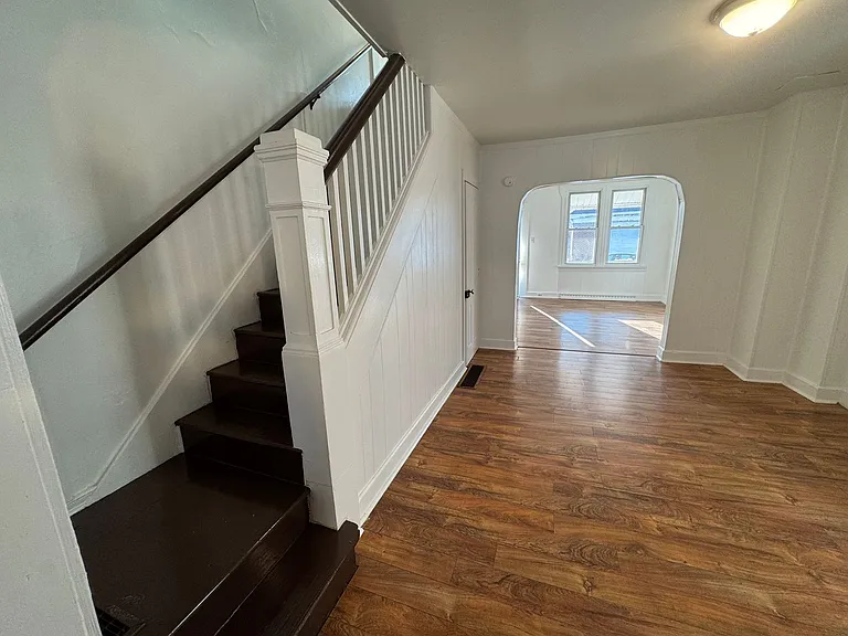 638 N Franklin St — Photo 9